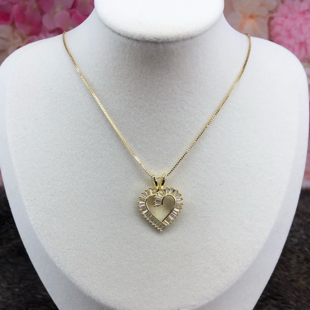 Gold Heart Pendant Necklace